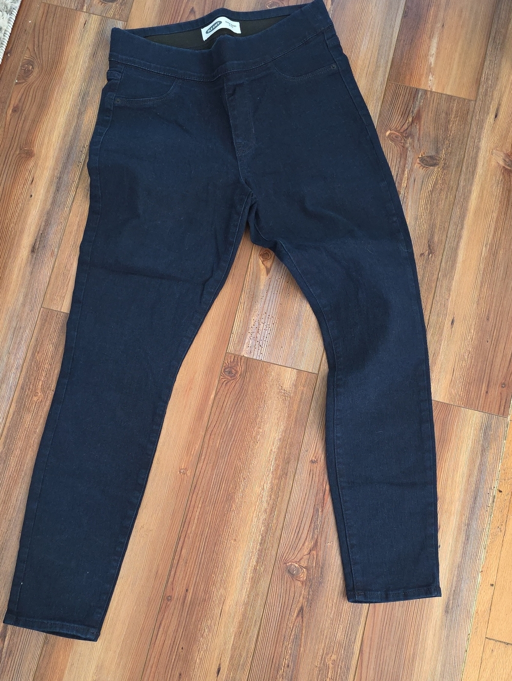 Old Navy Women's Skinny Pants in Dark Navy Blue